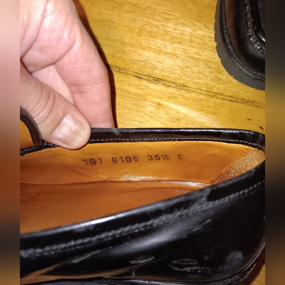 Gucci GG Leather Loafers Size 35 1/2 - Picture 4 of 5